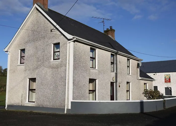 Farmhouse Near Newtownstewart 3 Bedrooms